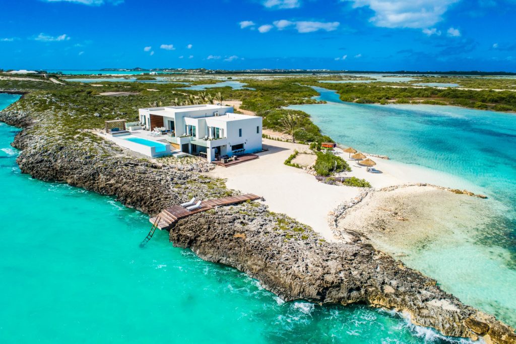 TurksAndCaicos_TipOfTheTail_-40
